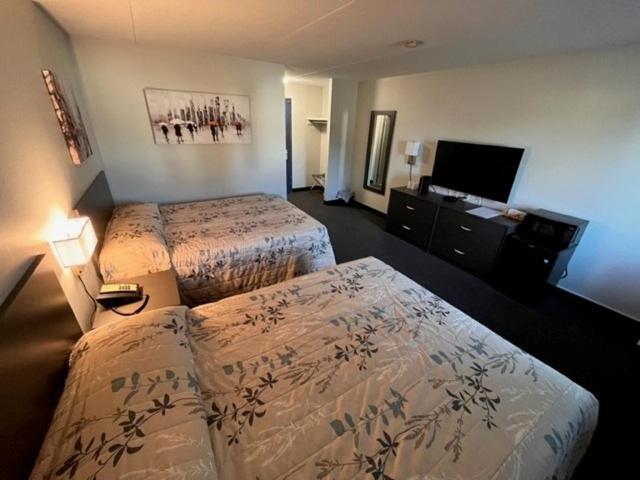 וויניפג Kirkfield Motor Hotel מראה חיצוני תמונה